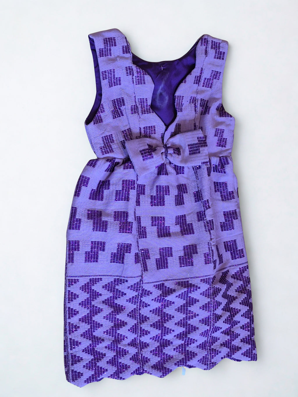 Robe violet à motif géométrique