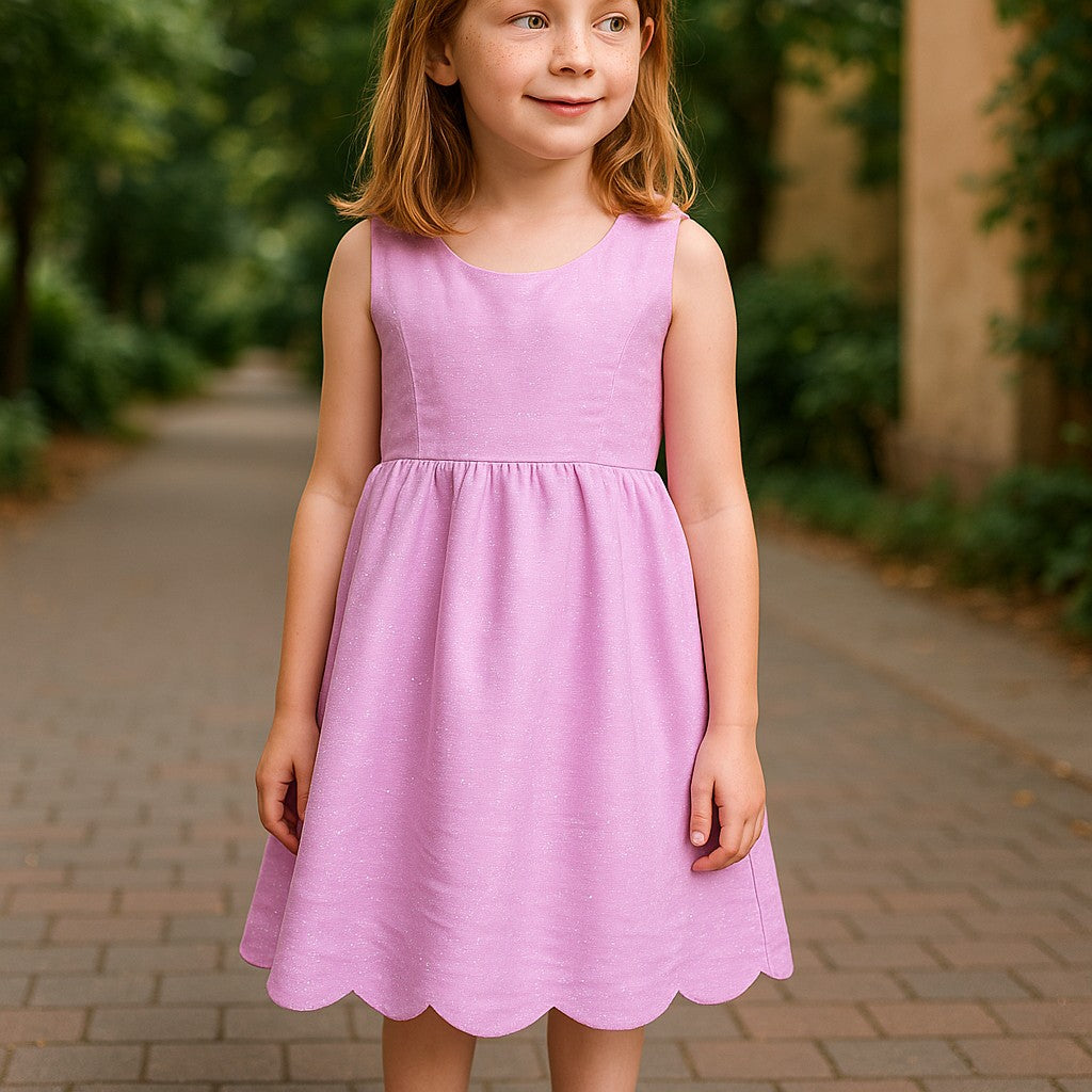 Robe décolletée rose scintillant